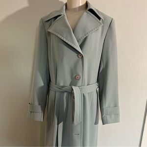 Gallery Elegant Green Jacket